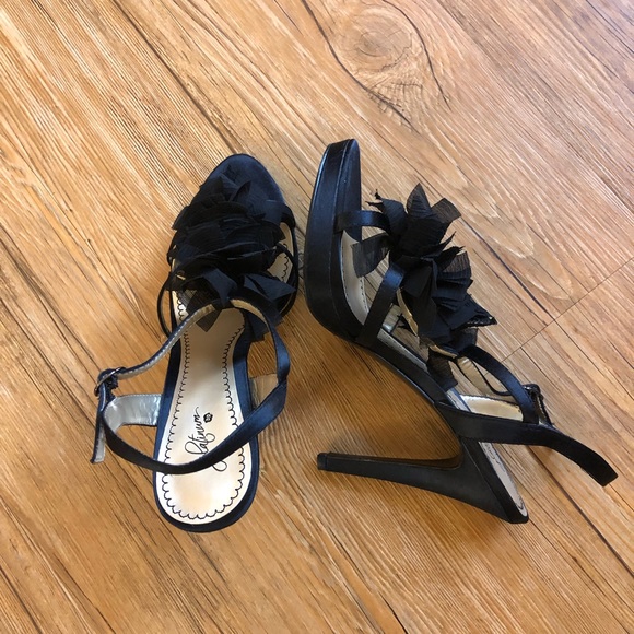Platinum BP Black Satin Sandals - Picture 9 of 12